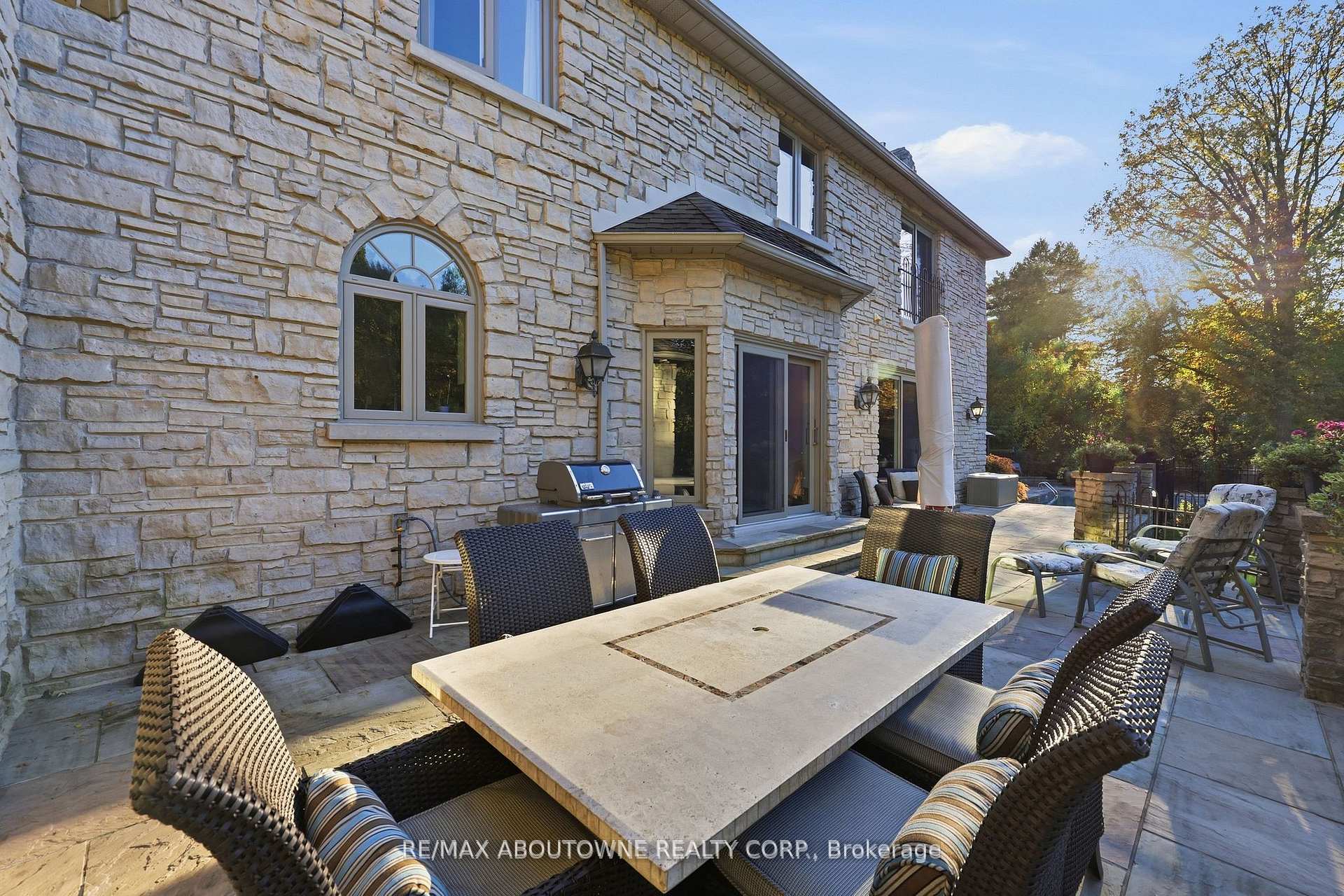 Photo 48 of 437 Cairncroft Road, Oakville, Morrison — HOMEH