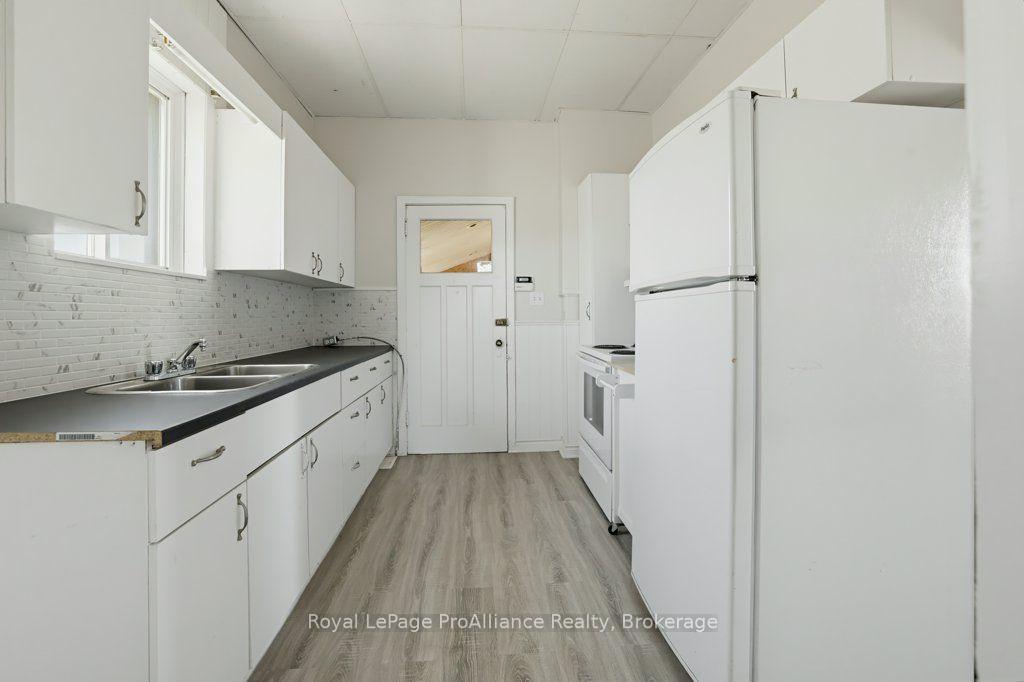 Photo 5 of 533 Avonlough Road, Belleville, Belleville Ward — HOMEH