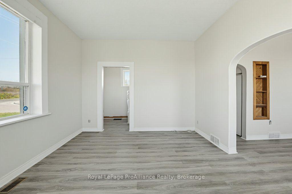Photo 15 of 533 Avonlough Road, Belleville, Belleville Ward — HOMEH