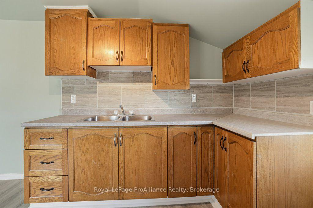 Photo 35 of 533 Avonlough Road, Belleville, Belleville Ward — HOMEH