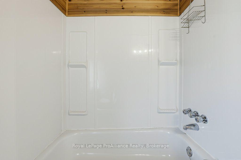 Photo 37 of 533 Avonlough Road, Belleville, Belleville Ward — HOMEH