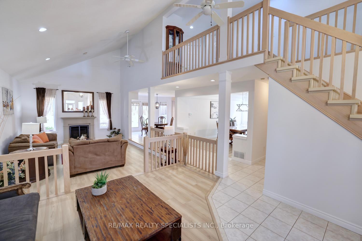 Photo 1 of 79 Westlawn Drive, Hamilton, Kennedy — HOMEH