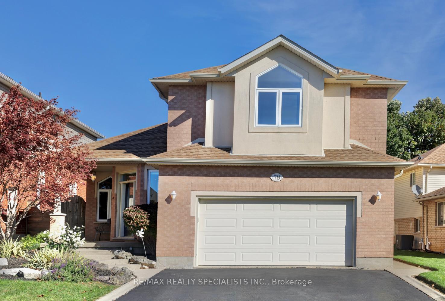 Photo 3 of 79 Westlawn Drive, Hamilton, Kennedy — HOMEH