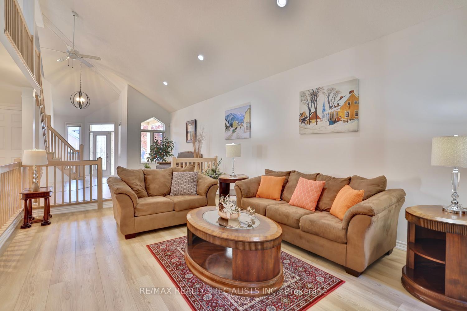 Photo 13 of 79 Westlawn Drive, Hamilton, Kennedy — HOMEH