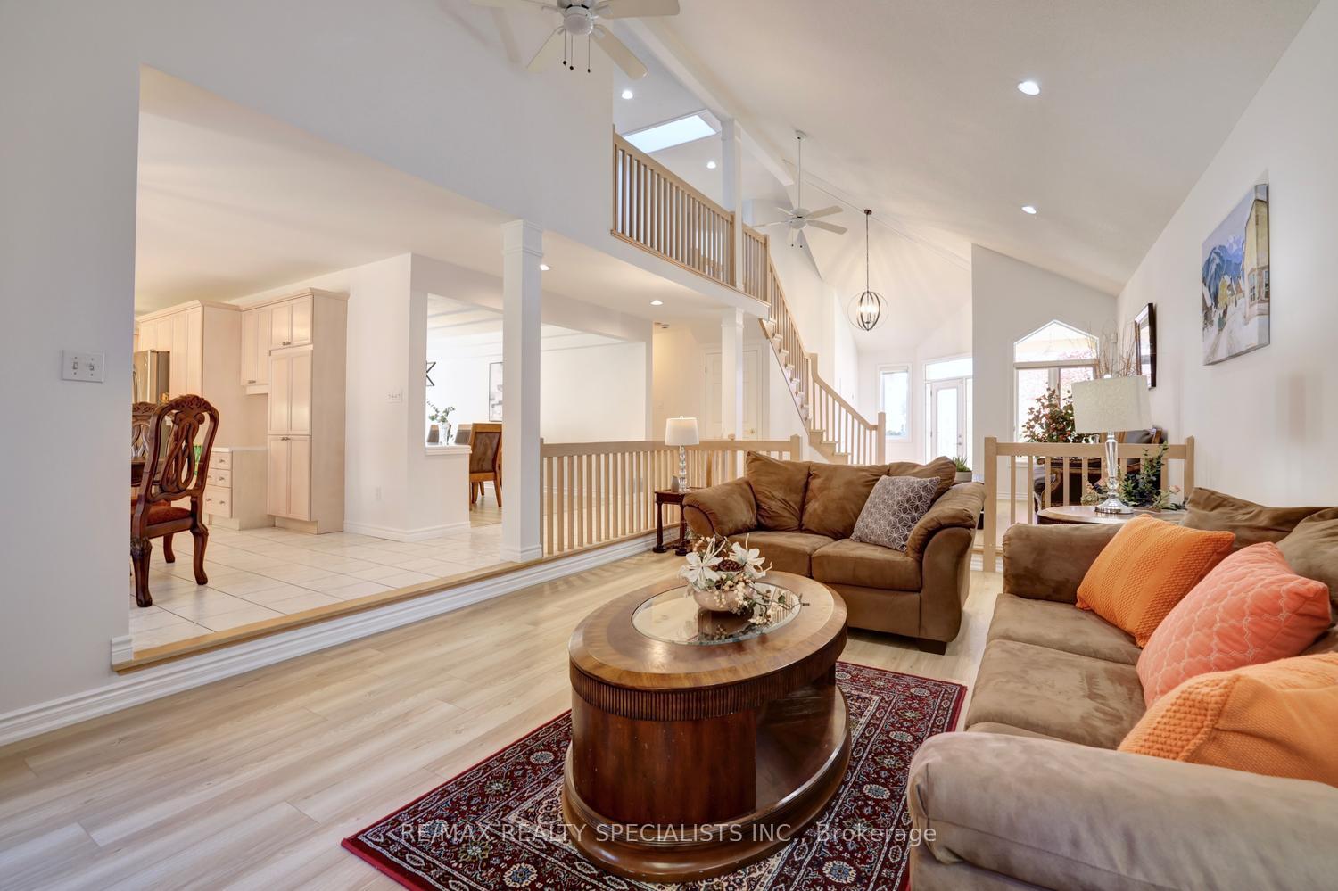 Photo 14 of 79 Westlawn Drive, Hamilton, Kennedy — HOMEH