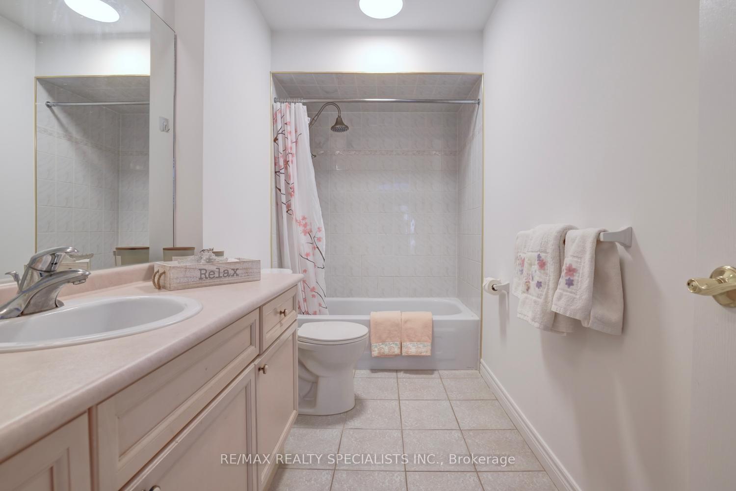 Photo 30 of 79 Westlawn Drive, Hamilton, Kennedy — HOMEH