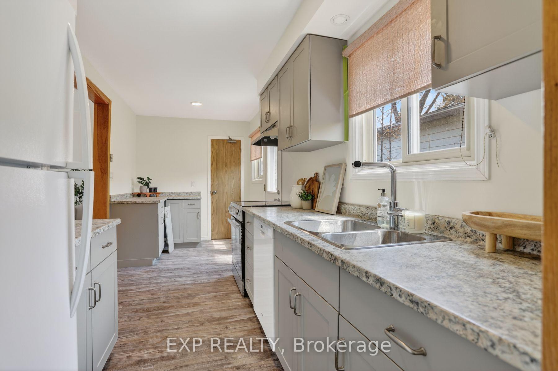Photo 12 of Unit B, 117 Rands Road, Ajax, South West — HOMEH