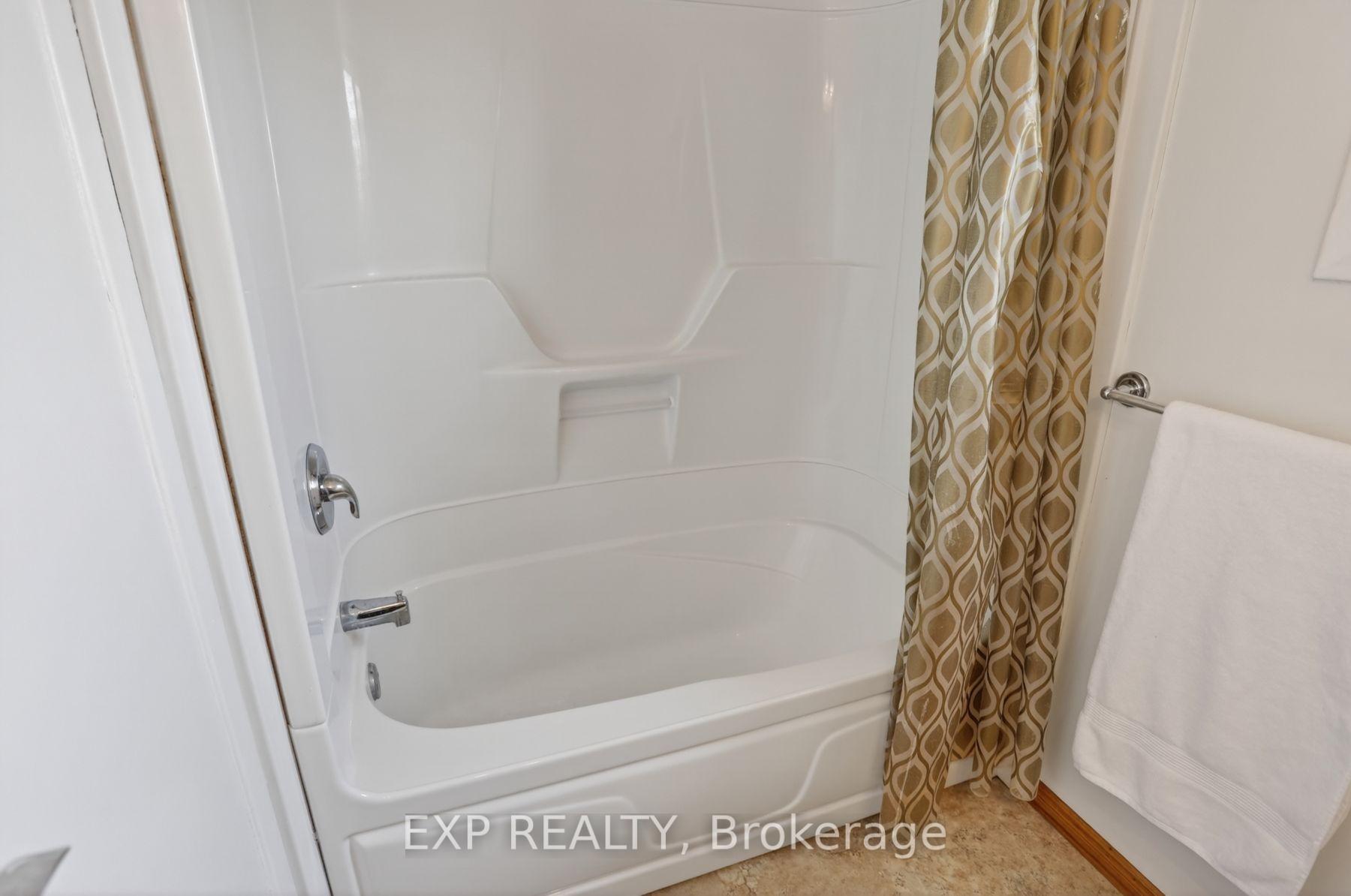 Photo 22 of Unit B, 117 Rands Road, Ajax, South West — HOMEH