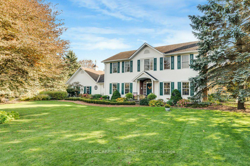 Photo 2 of 12 Weneil Drive, Hamilton, Freelton — HOMEH