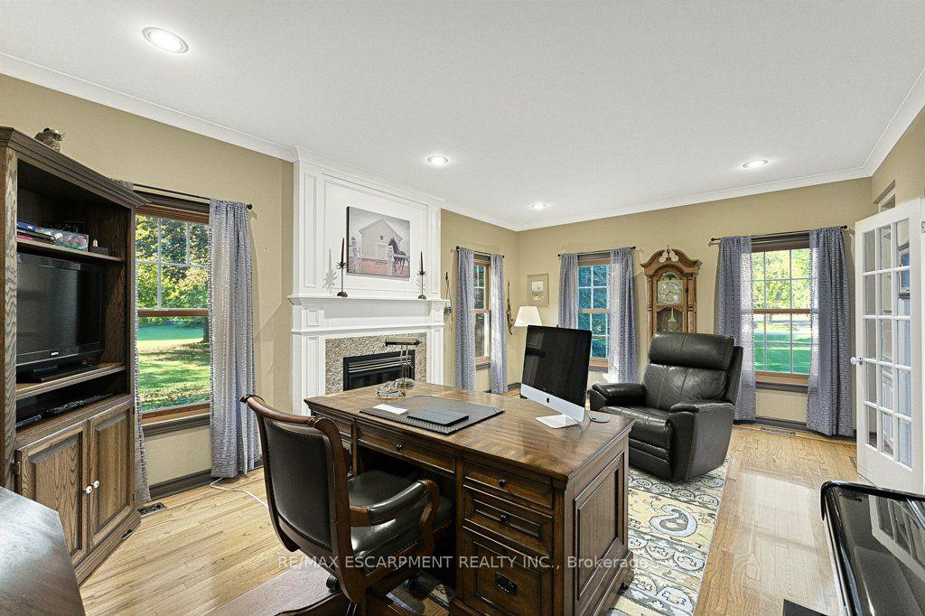 Photo 5 of 12 Weneil Drive, Hamilton, Freelton — HOMEH