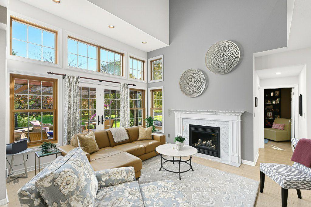 Photo 8 of 12 Weneil Drive, Hamilton, Freelton — HOMEH