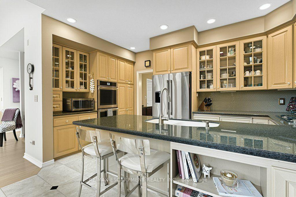 Photo 12 of 12 Weneil Drive, Hamilton, Freelton — HOMEH