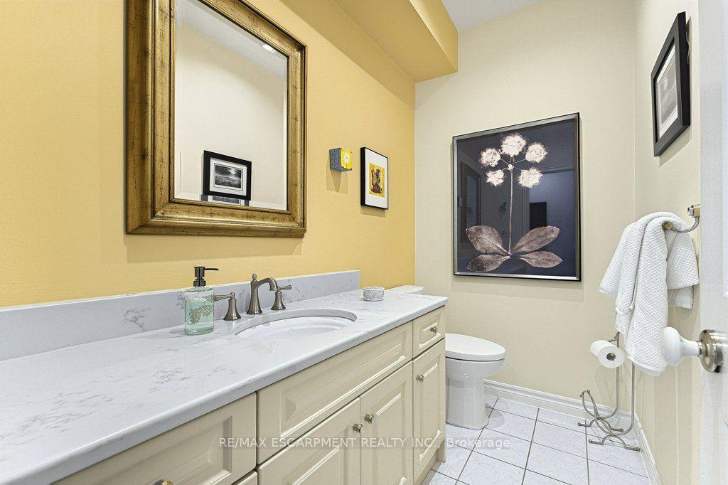 Photo 19 of 12 Weneil Drive, Hamilton, Freelton — HOMEH