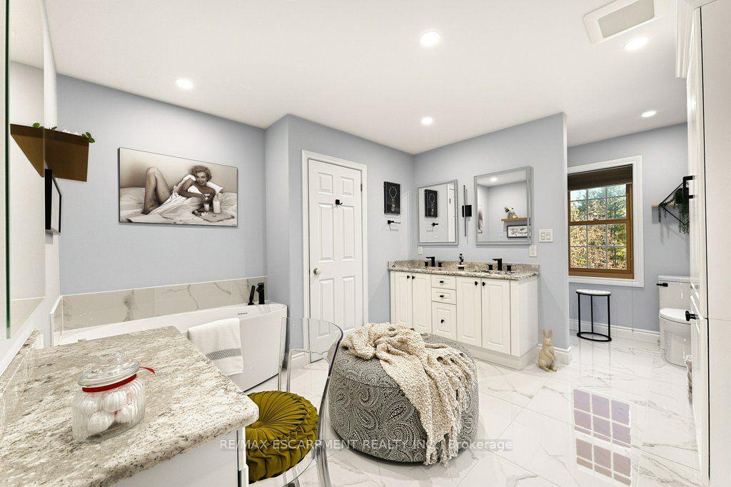 Photo 23 of 12 Weneil Drive, Hamilton, Freelton — HOMEH