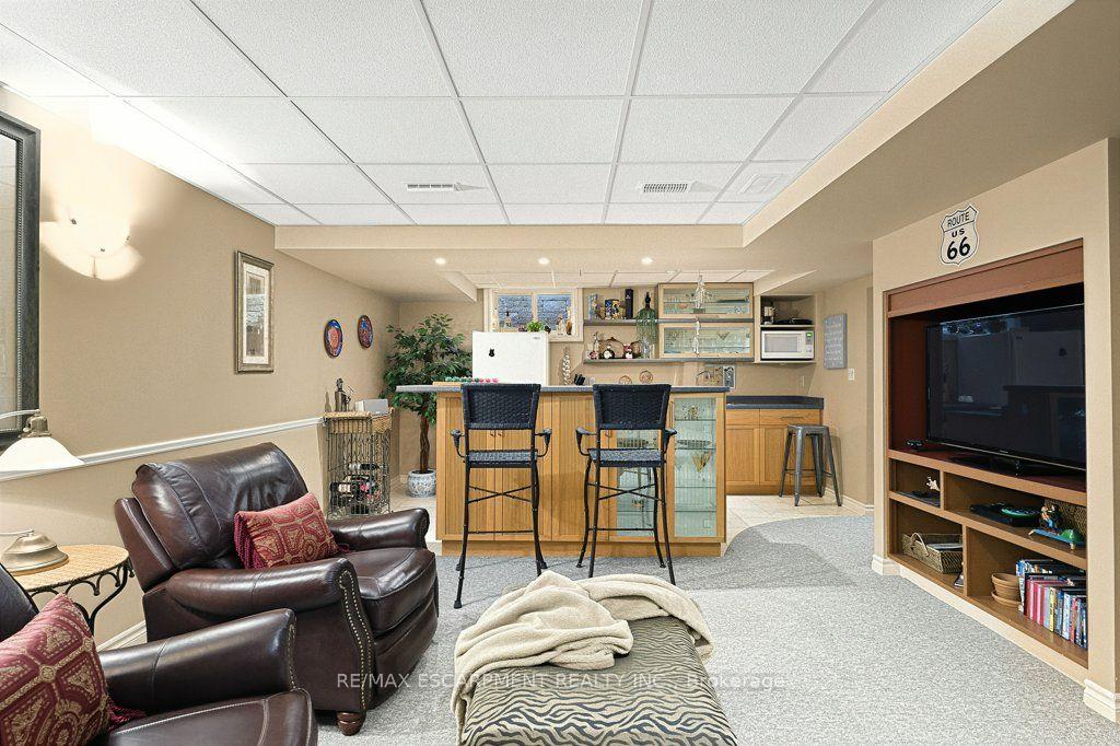 Photo 33 of 12 Weneil Drive, Hamilton, Freelton — HOMEH