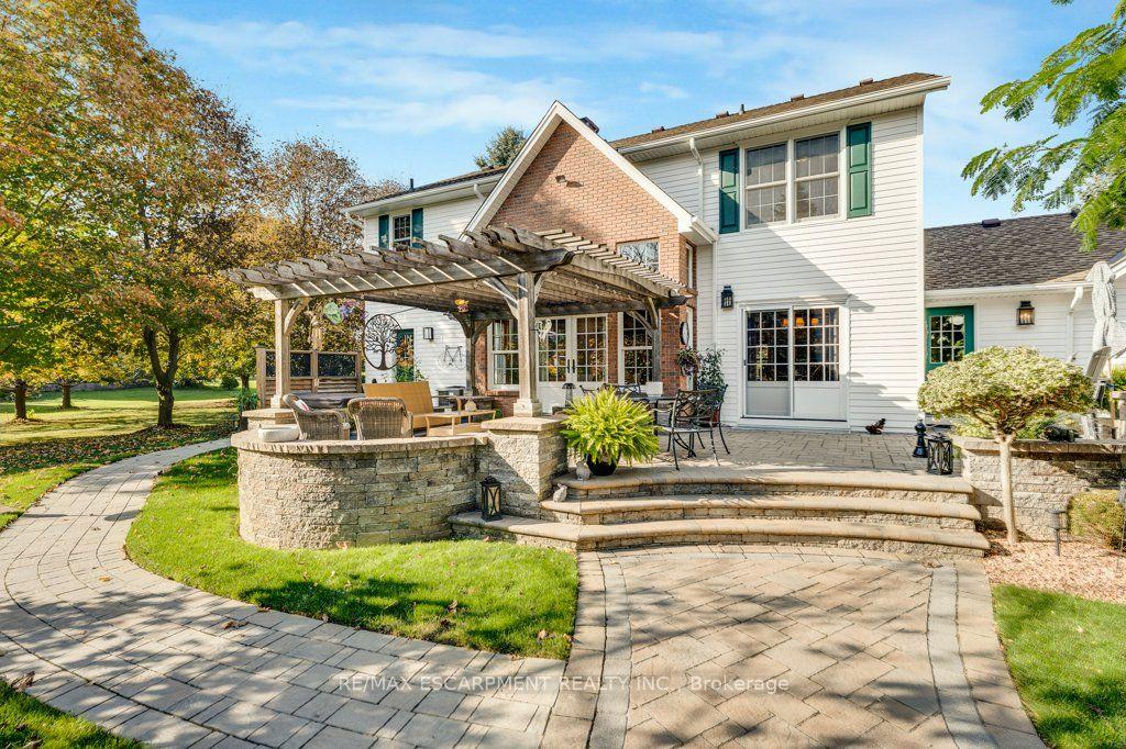 Photo 39 of 12 Weneil Drive, Hamilton, Freelton — HOMEH