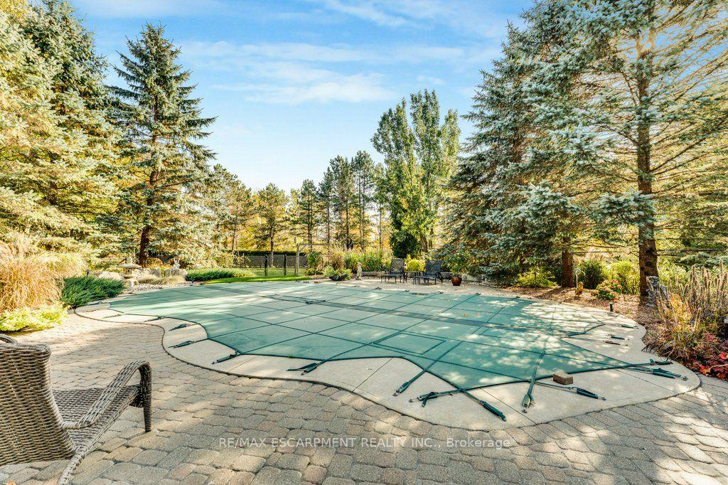 Photo 45 of 12 Weneil Drive, Hamilton, Freelton — HOMEH