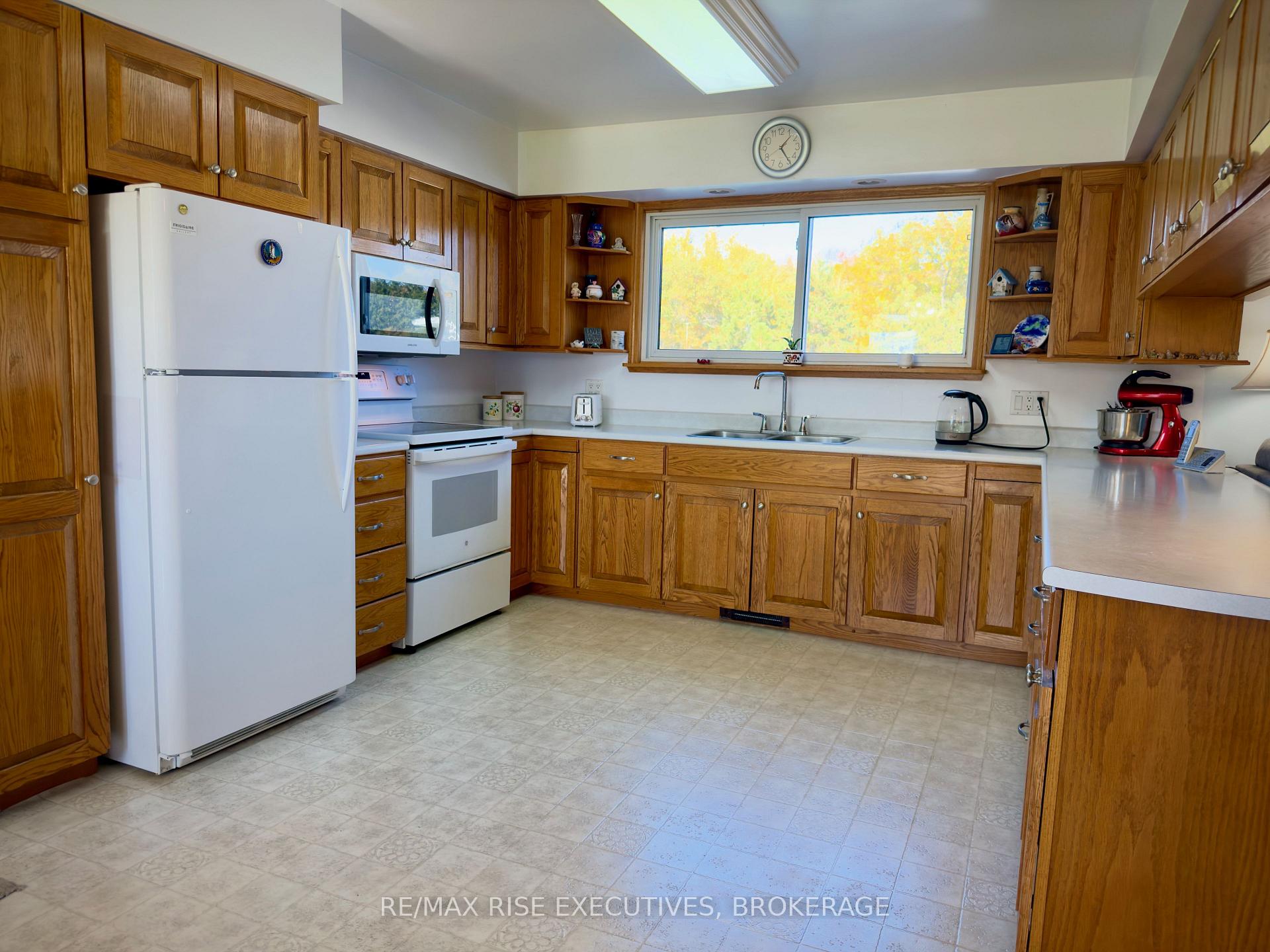 Photo 8 of 3374 Accommodation Road, Kingston, City North of 401 — HOMEH