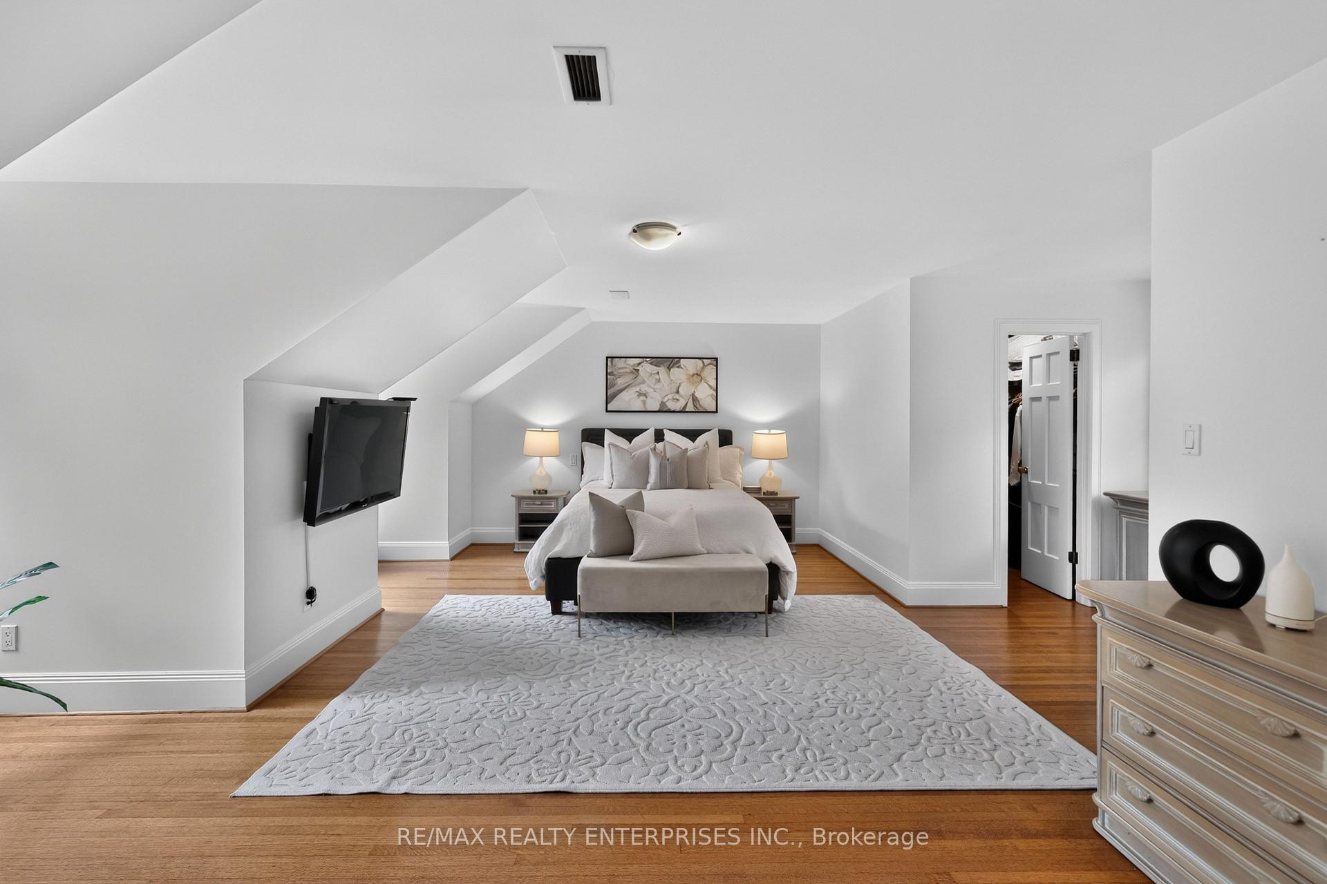 Photo 23 of 1690 Sherway Drive, Mississauga, Lakeview — HOMEH