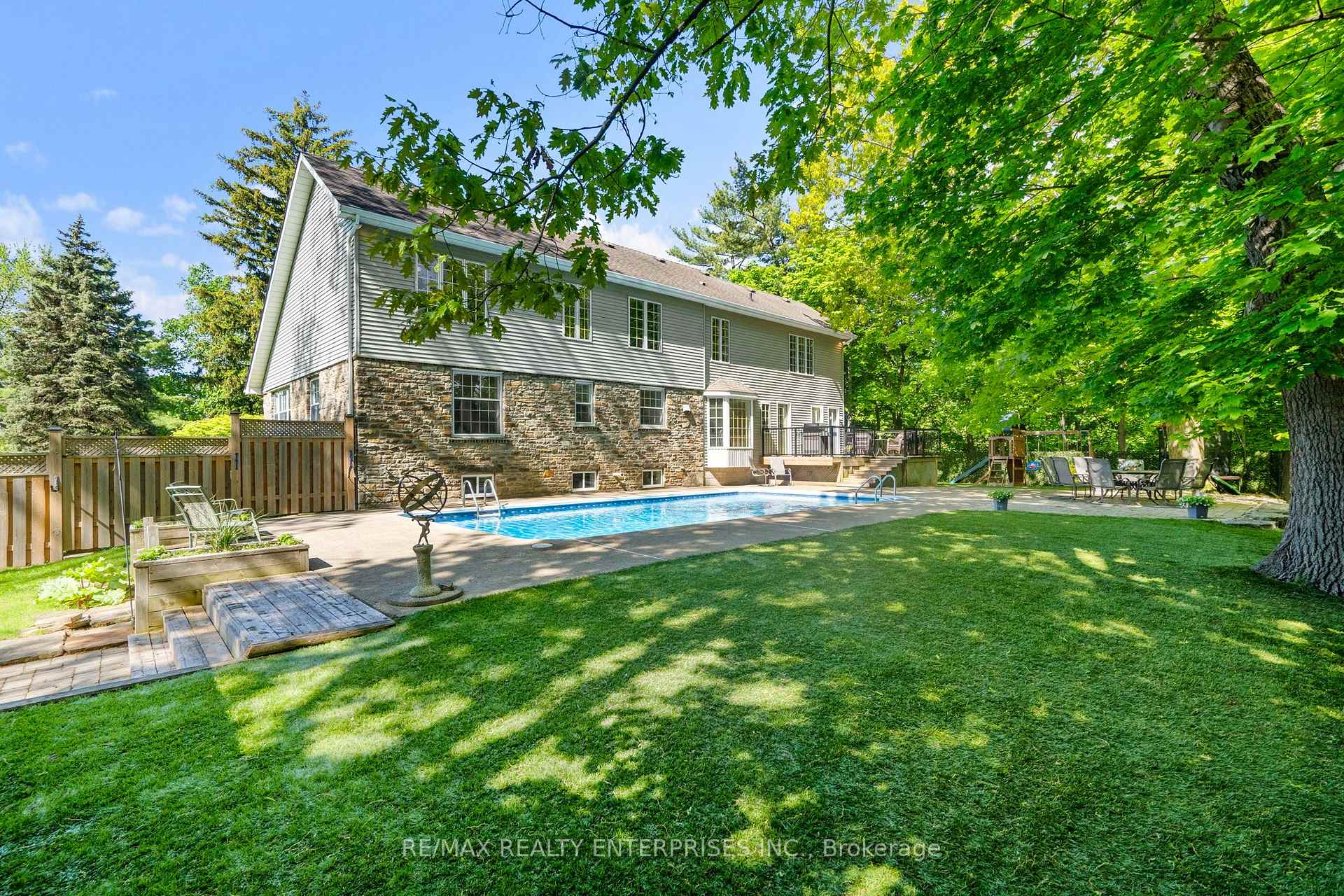 Photo 39 of 1690 Sherway Drive, Mississauga, Lakeview — HOMEH