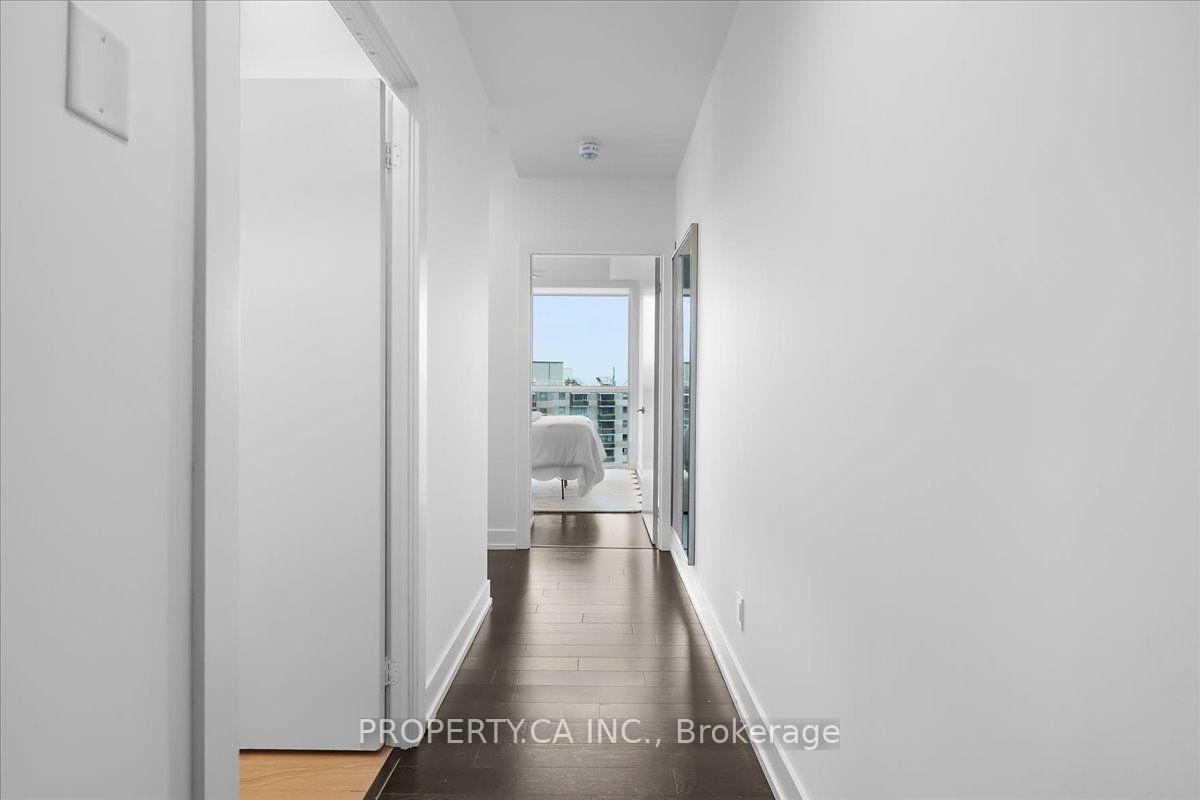 Photo 3 of Unit 2204, 181 Bedford Road, Toronto, The Annex — HOMEH