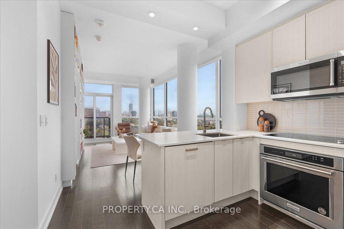 Photo 5 of Unit 2204, 181 Bedford Road, Toronto, The Annex — HOMEH