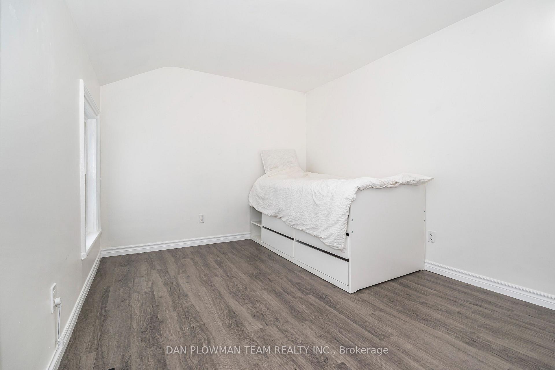 Photo 24 of 127 River Street, Brock, Sunderland — HOMEH