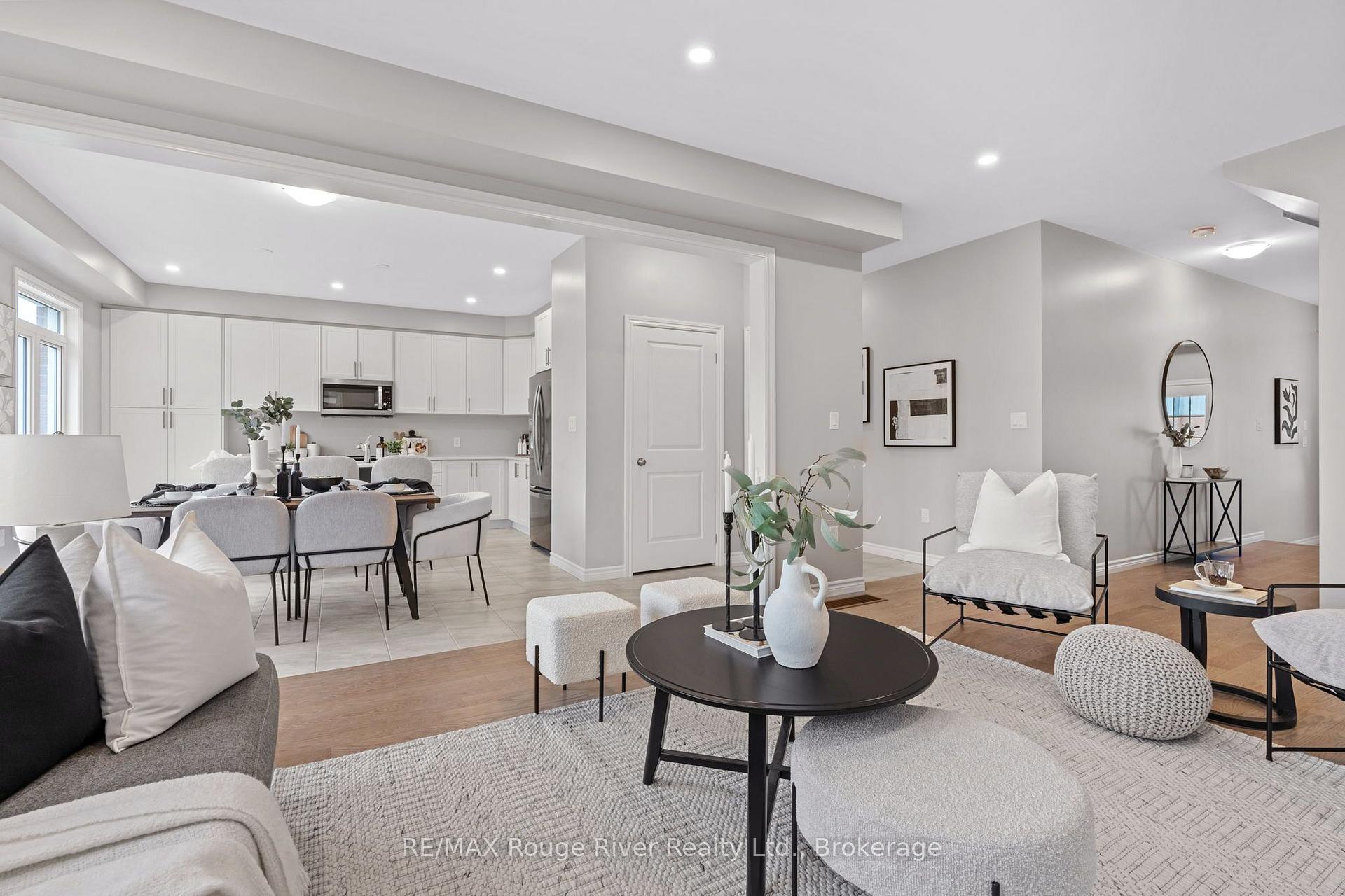 Photo 6 of 270 Lyle Drive, Clarington, Bowmanville — HOMEH