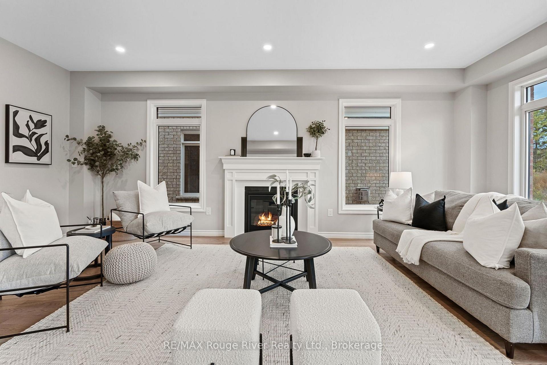Photo 7 of 270 Lyle Drive, Clarington, Bowmanville — HOMEH