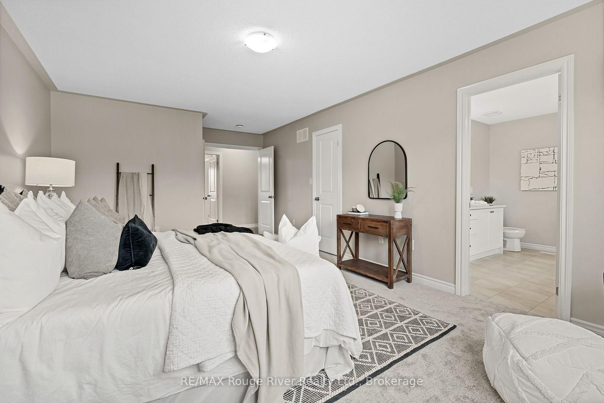 Photo 14 of 270 Lyle Drive, Clarington, Bowmanville — HOMEH