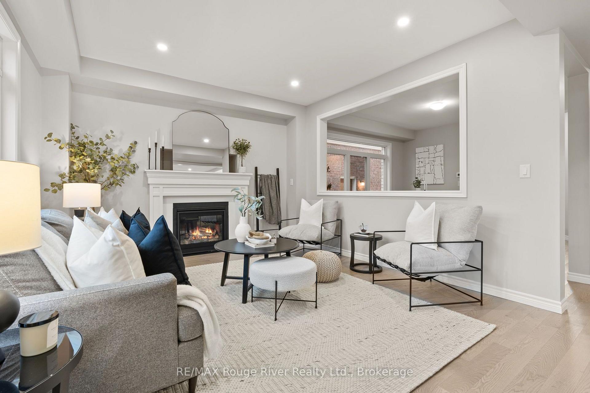 Photo 7 of 286 Lyle Drive, Clarington, Bowmanville — HOMEH