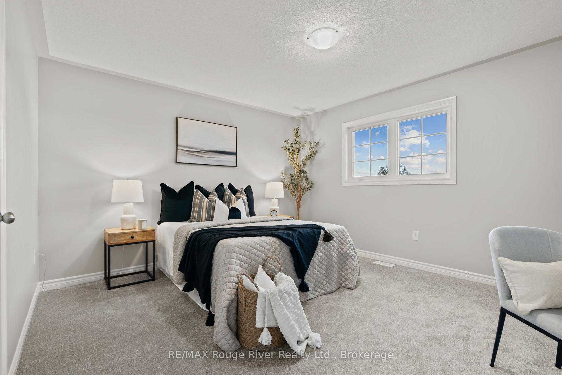 Photo 16 of 286 Lyle Drive, Clarington, Bowmanville — HOMEH