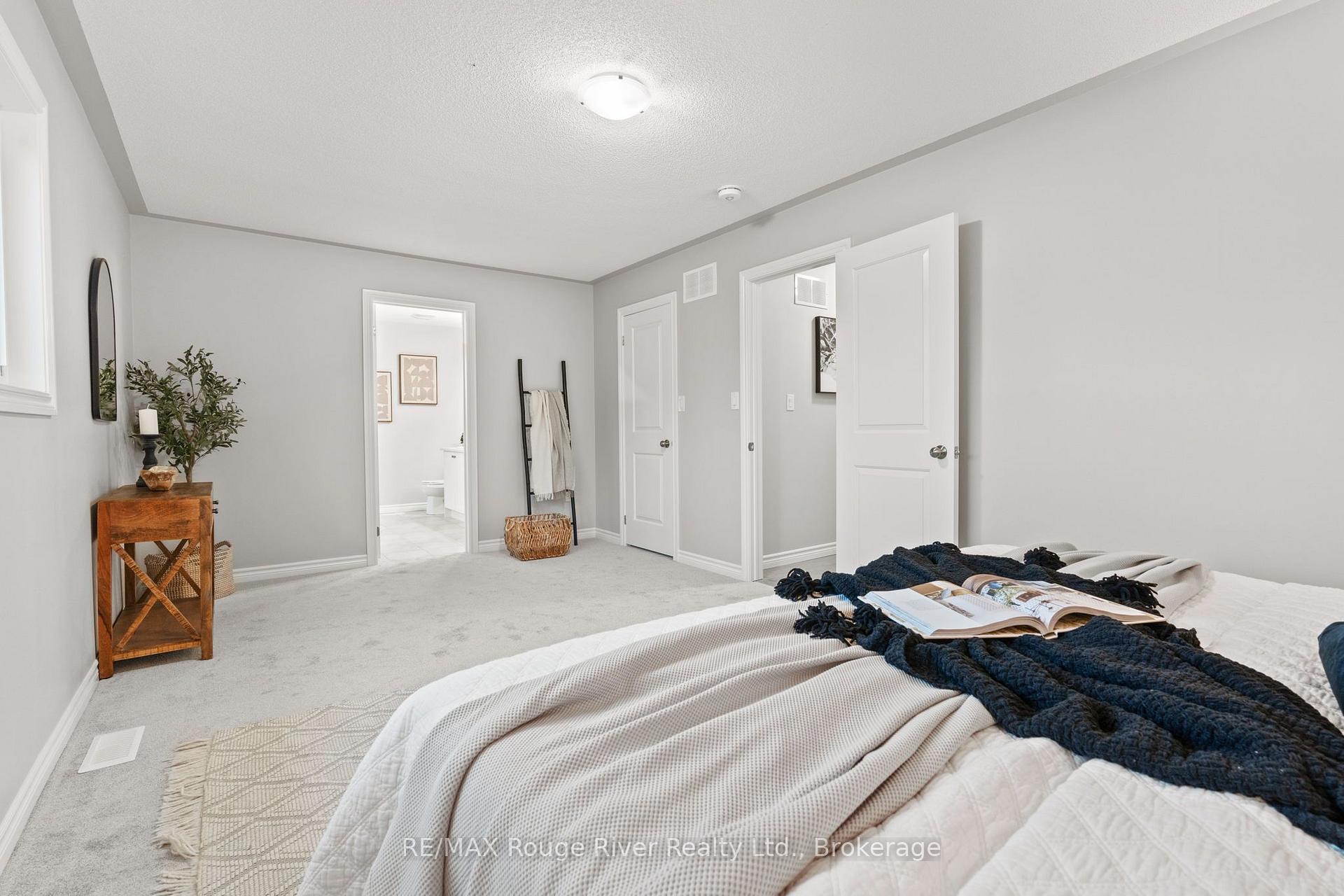 Photo 23 of 286 Lyle Drive, Clarington, Bowmanville — HOMEH