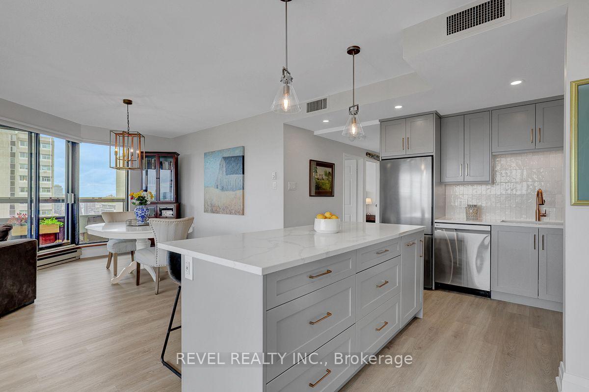 Photo 10 of Unit 2003, 556 Laurier Avenue W, Ottawa, Ottawa Centre — HOMEH