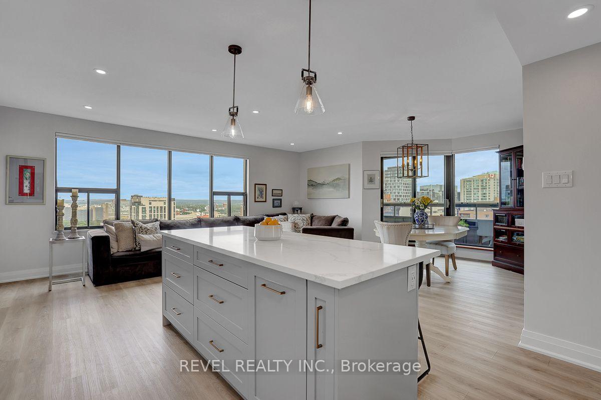 Photo 13 of Unit 2003, 556 Laurier Avenue W, Ottawa, Ottawa Centre — HOMEH