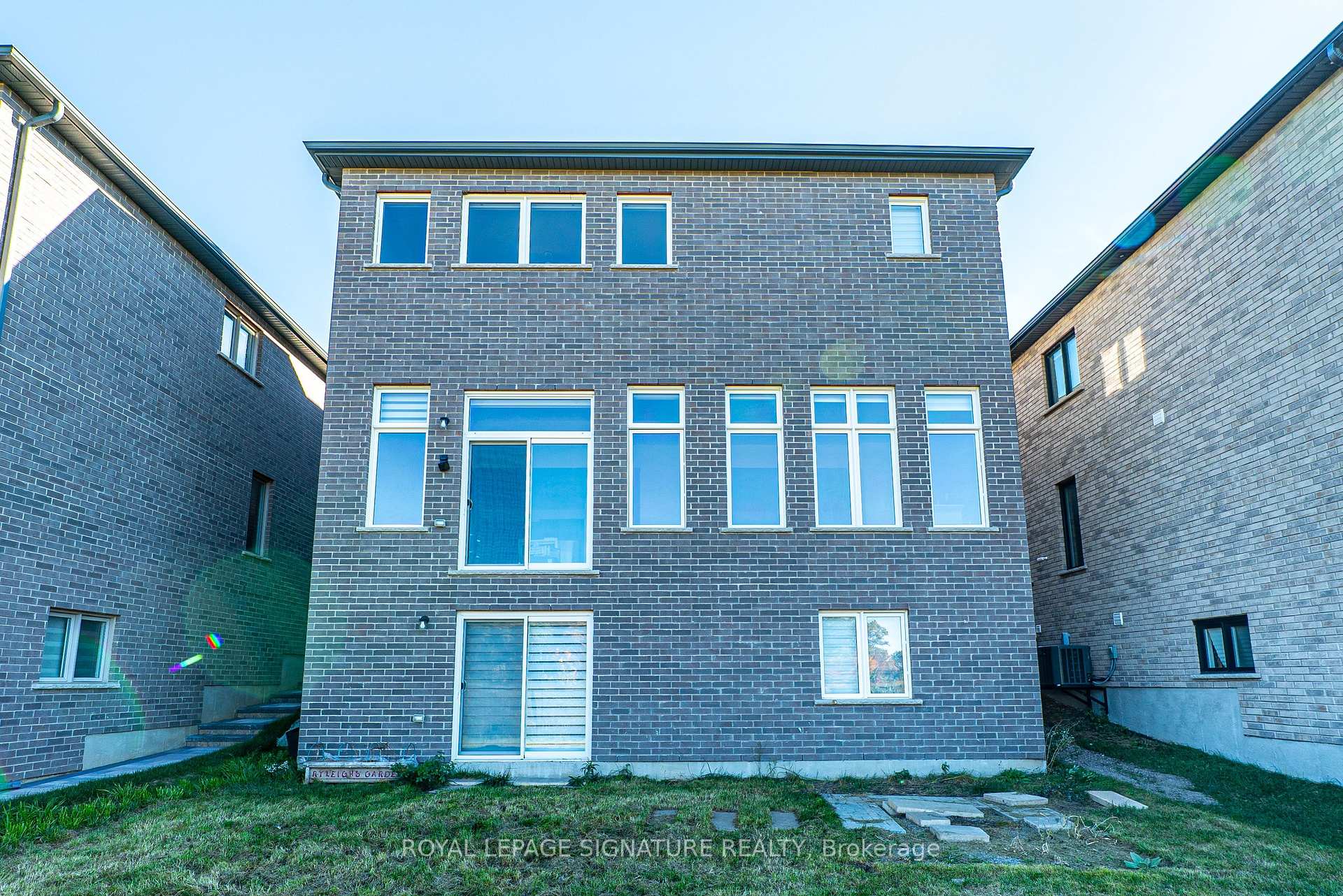 Photo 5 of 248 Freure Drive, Cambridge, Blair Road — HOMEH