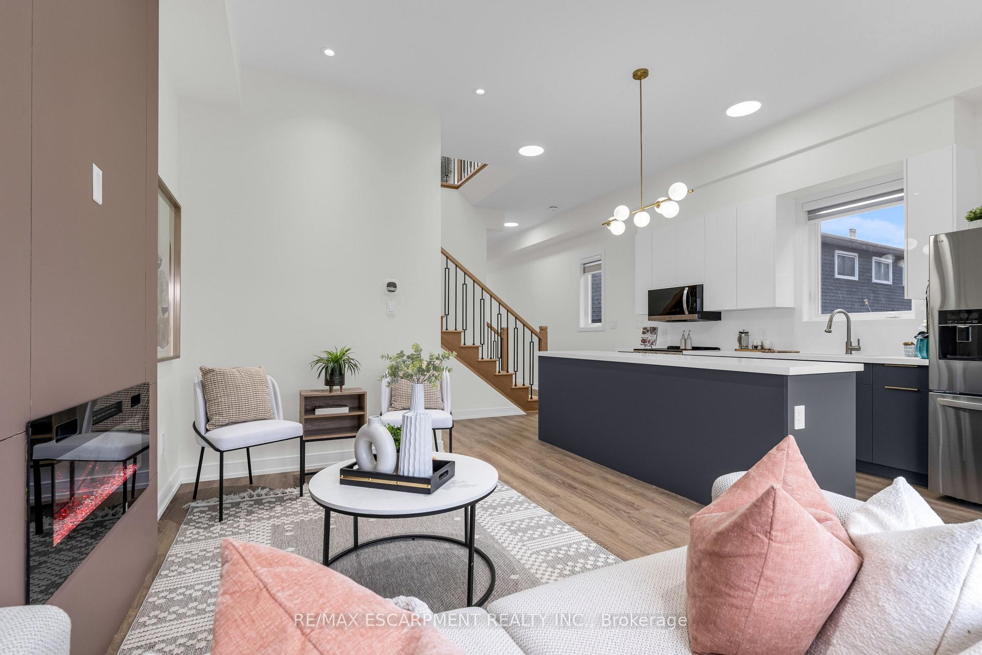 Photo 15 of 156 Mill Street, West Lincoln, Smithville — HOMEH