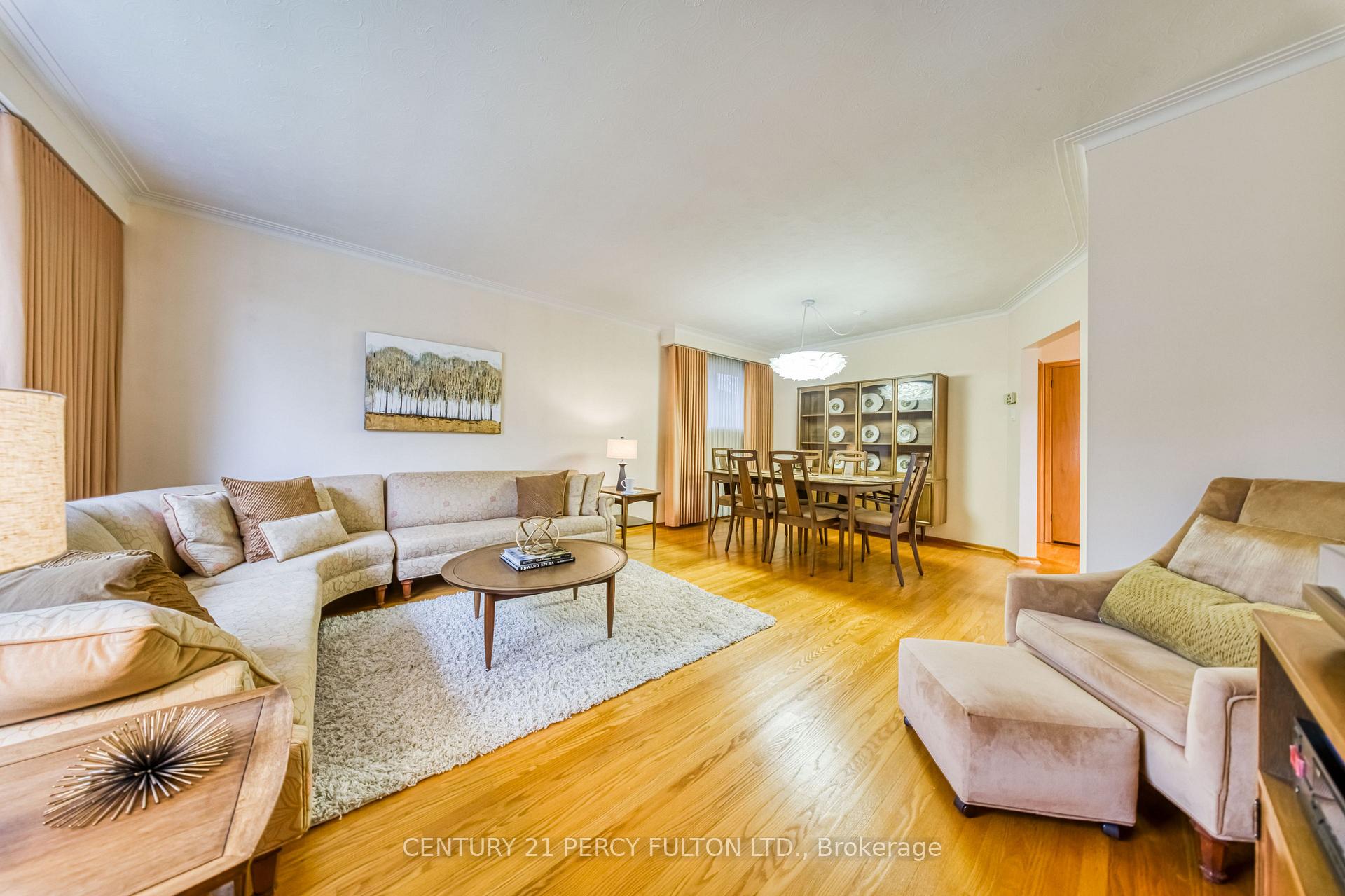 Photo 7 of 32 Bromton Drive, Scarborough, Bendale — HOMEH