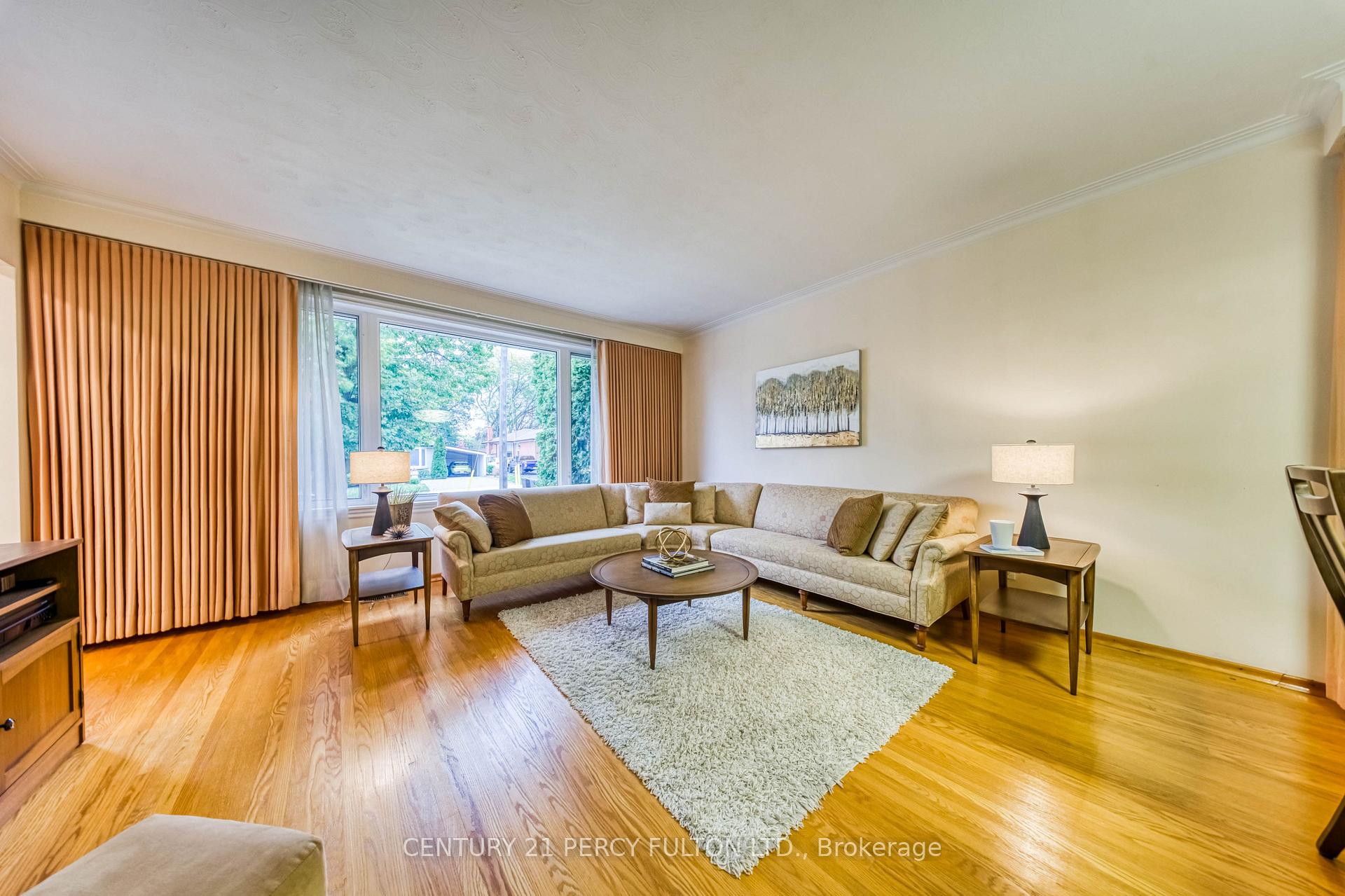 Photo 8 of 32 Bromton Drive, Scarborough, Bendale — HOMEH