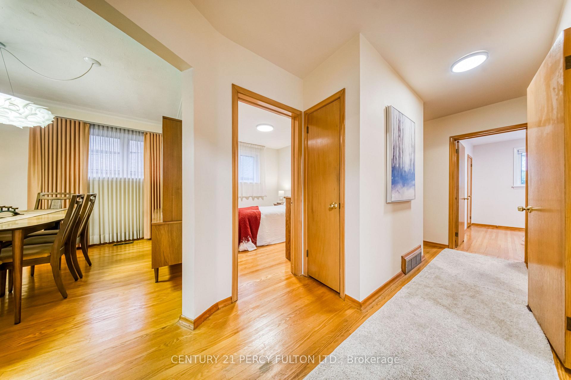 Photo 15 of 32 Bromton Drive, Scarborough, Bendale — HOMEH