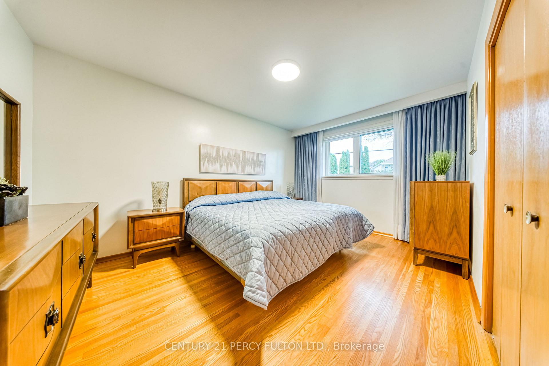 Photo 16 of 32 Bromton Drive, Scarborough, Bendale — HOMEH