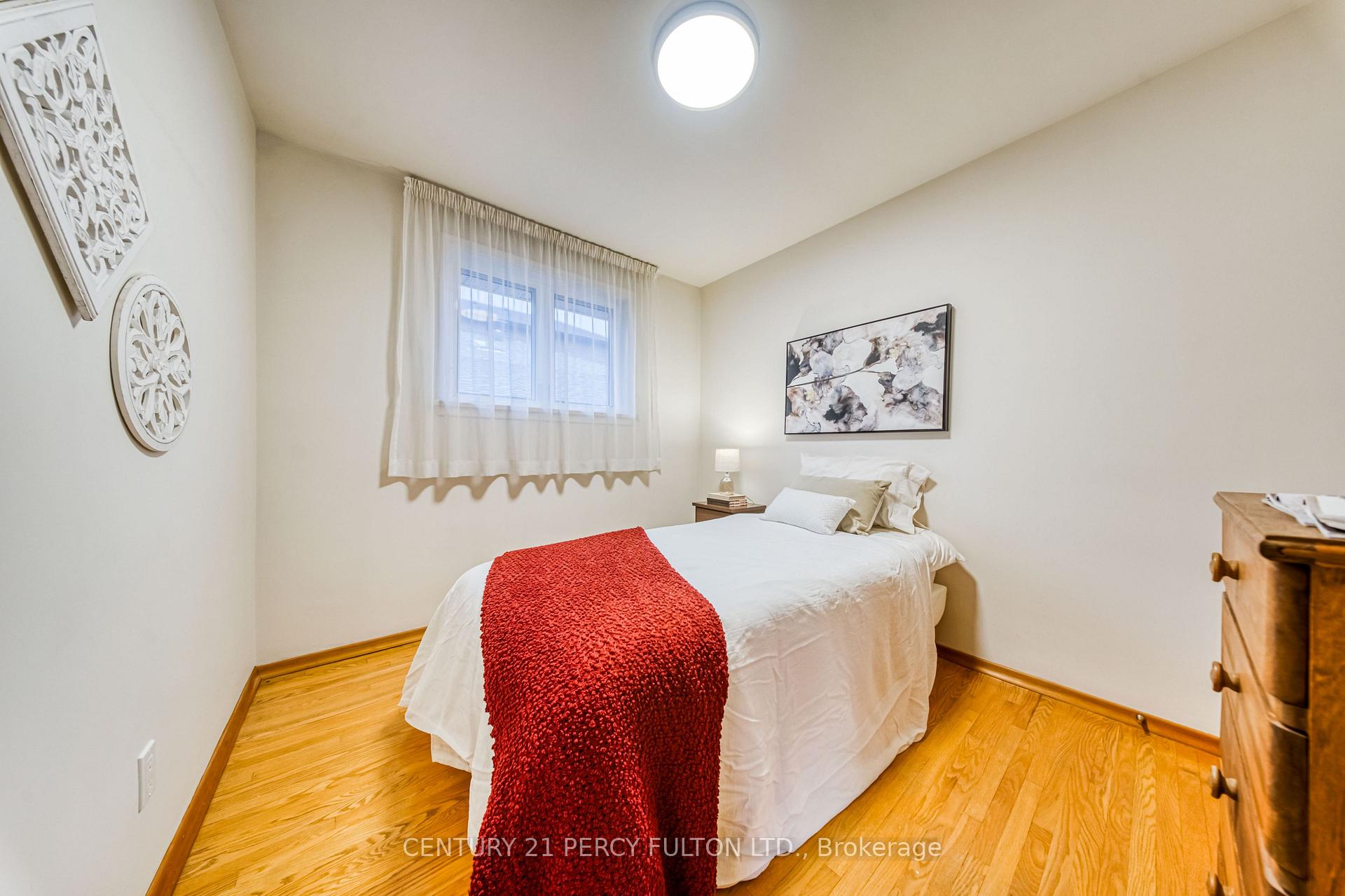 Photo 18 of 32 Bromton Drive, Scarborough, Bendale — HOMEH
