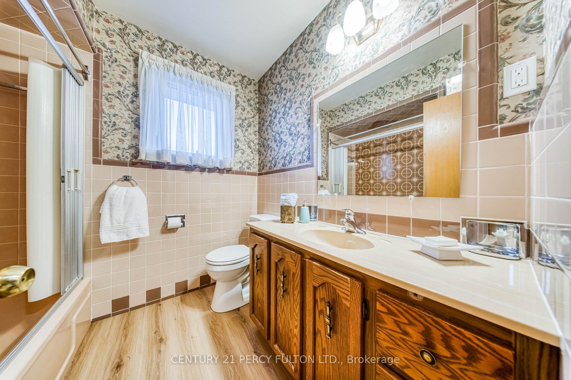 Photo 20 of 32 Bromton Drive, Scarborough, Bendale — HOMEH