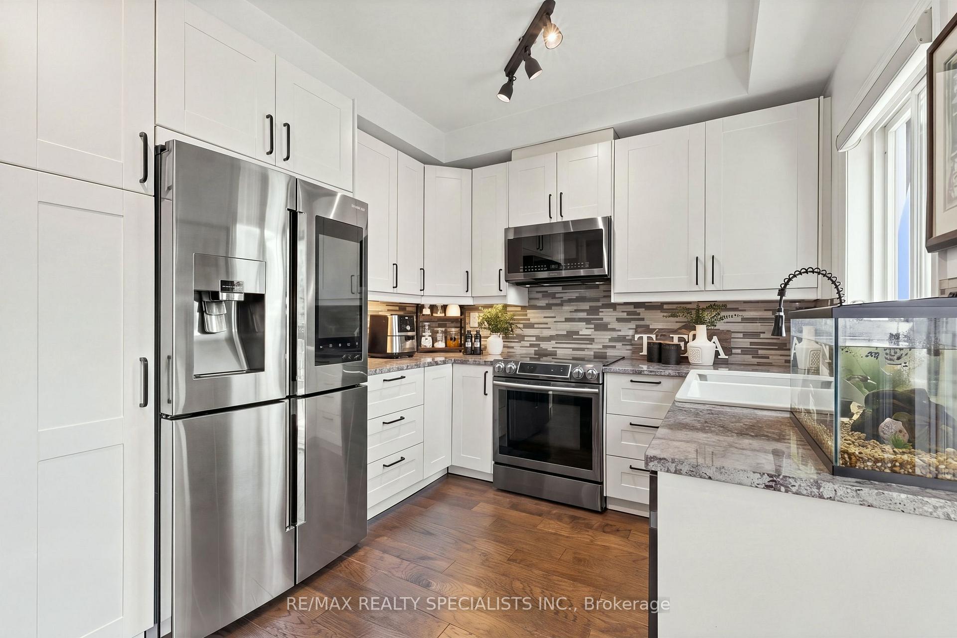 Photo 6 of 1108 Cumming Boulevard, Milton, Clarke — HOMEH