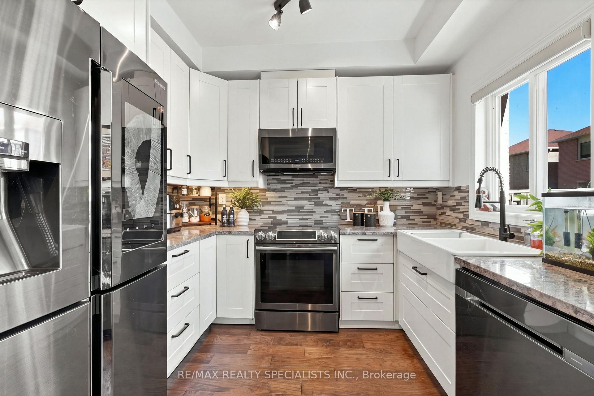 Photo 7 of 1108 Cumming Boulevard, Milton, Clarke — HOMEH