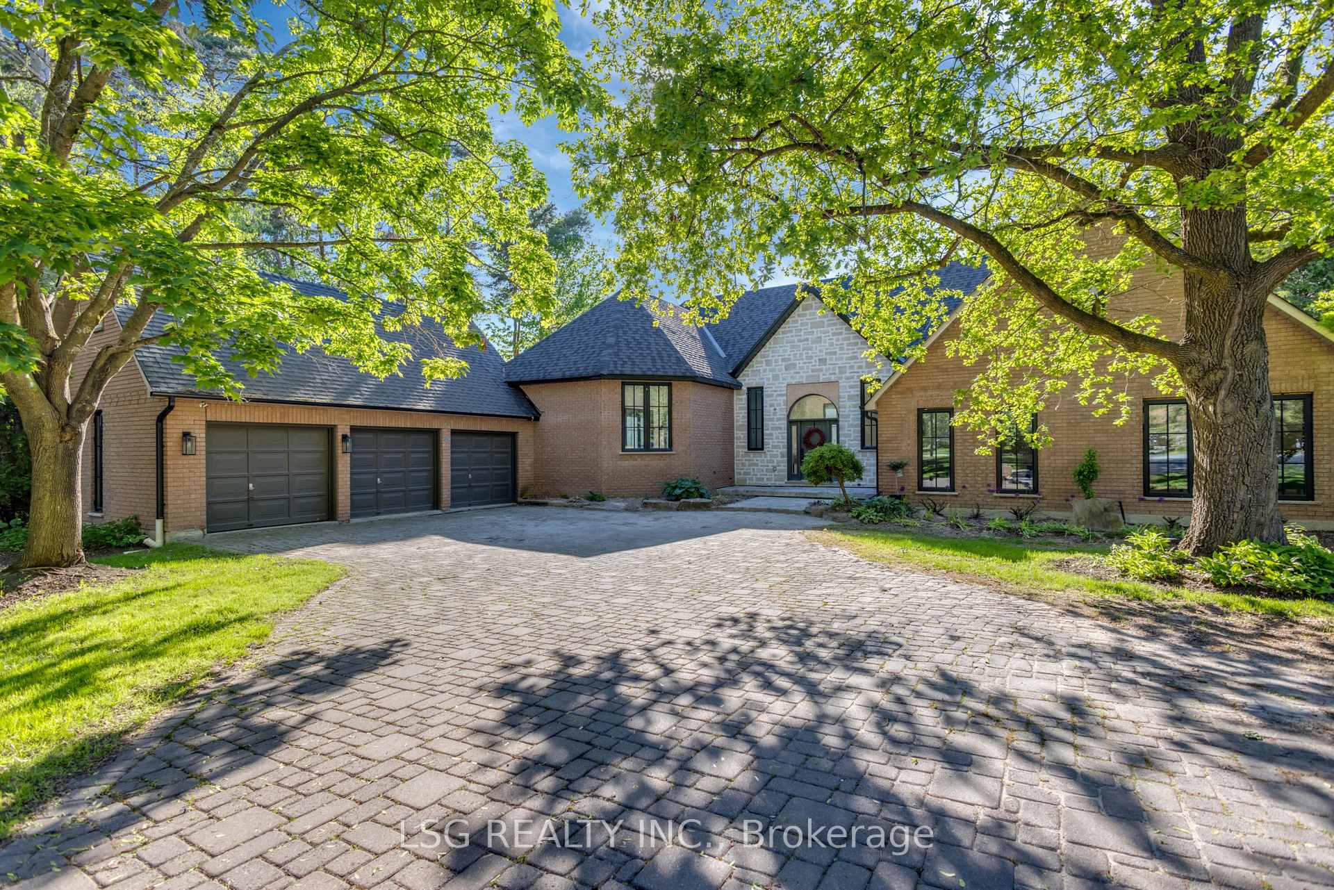 Photo 3 of 5 Williamson Terrace, Aurora, Hills of St Andrew — HOMEH