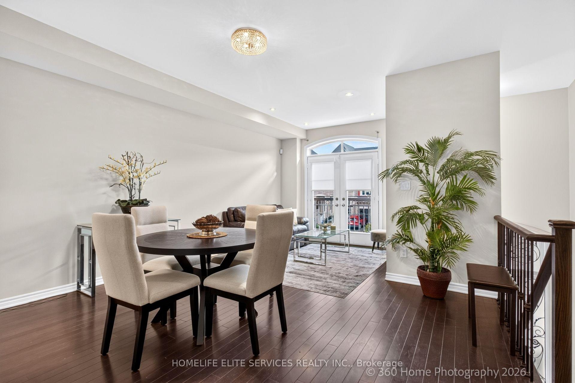 Photo 3 of 70 Farooq Boulevard, Vaughan, Vellore Village — HOMEH