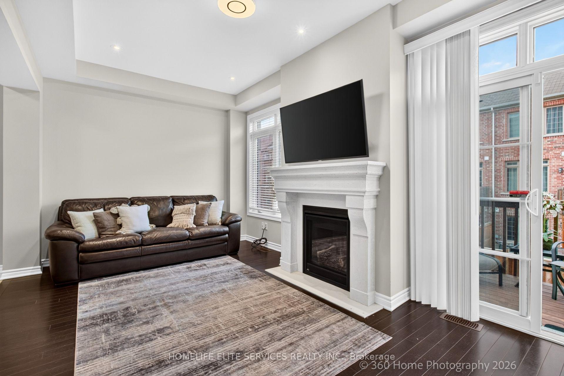 Photo 4 of 70 Farooq Boulevard, Vaughan, Vellore Village — HOMEH