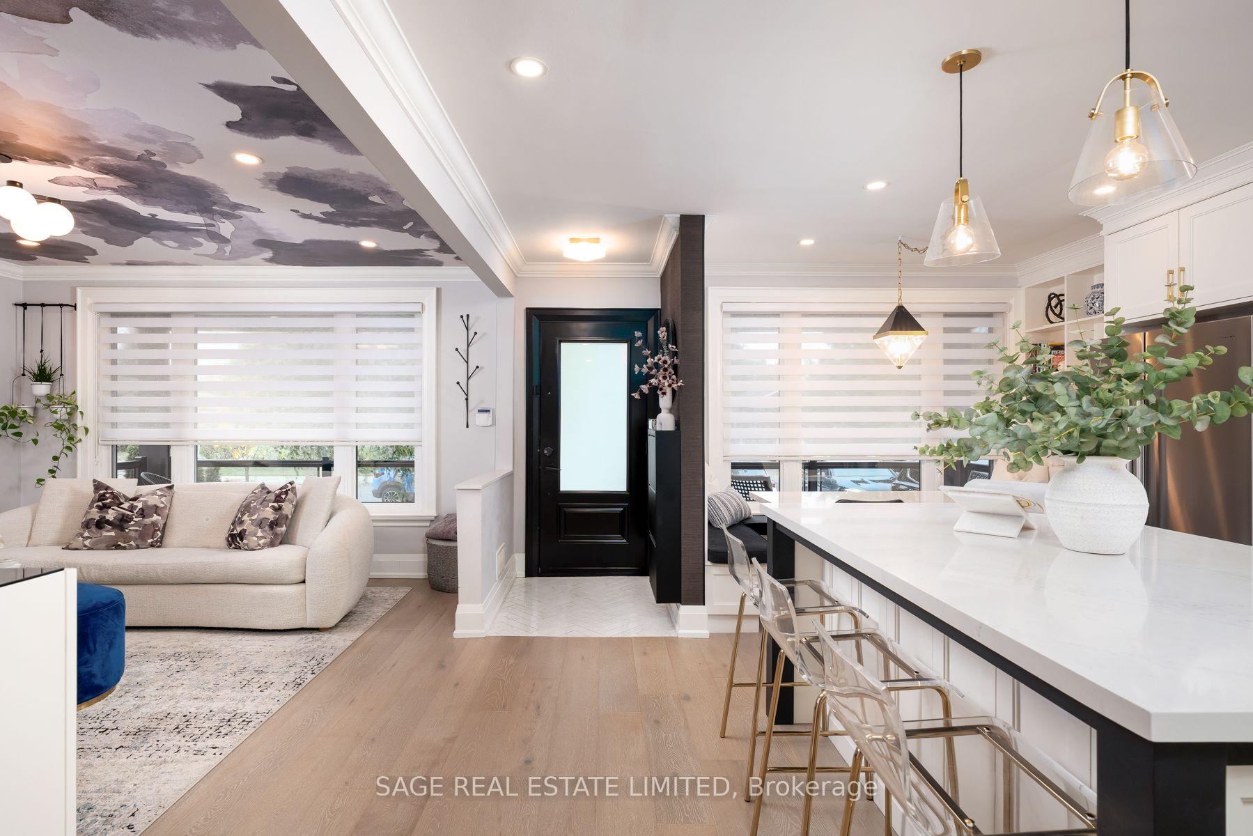 Photo 6 of 131 Silverhill Drive, Etobicoke, Islington-City Centre West — HOMEH