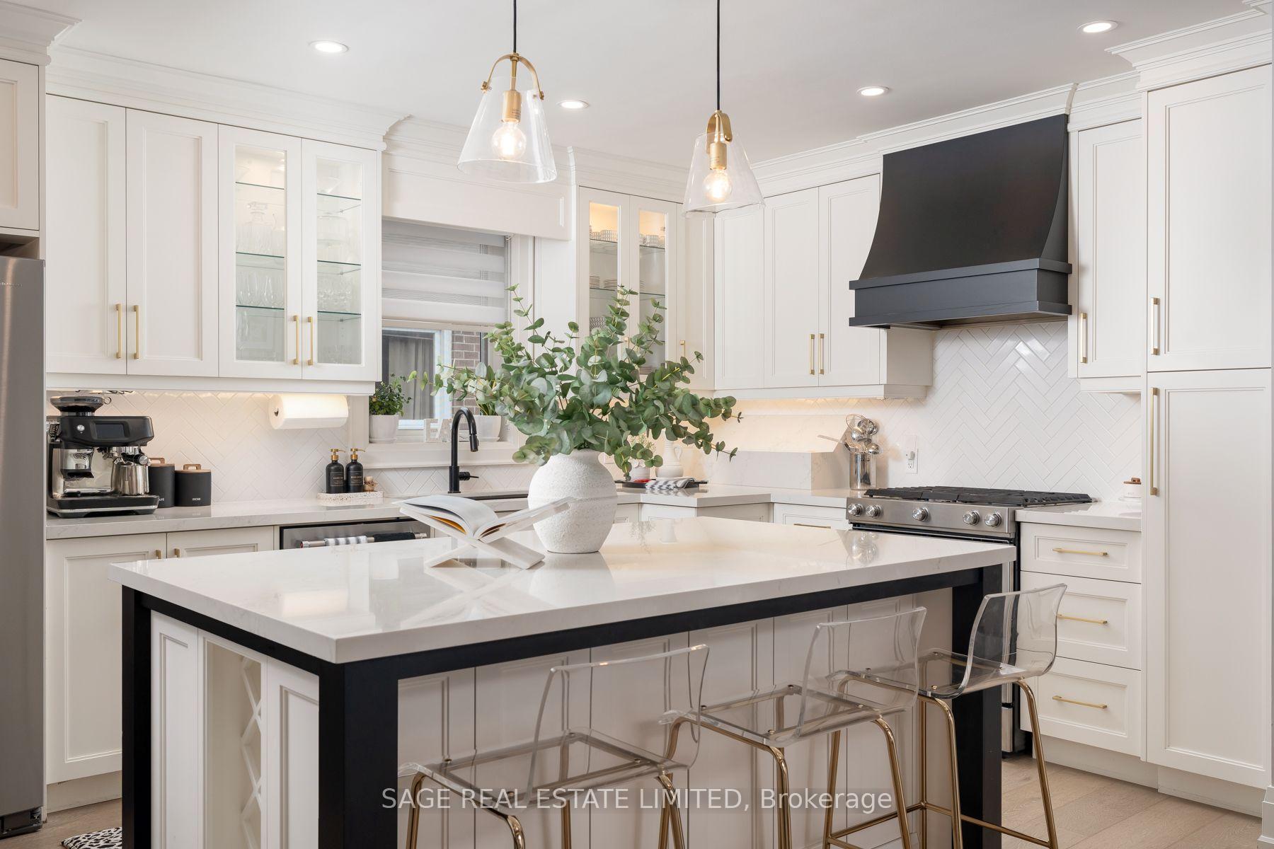 Photo 10 of 131 Silverhill Drive, Etobicoke, Islington-City Centre West — HOMEH